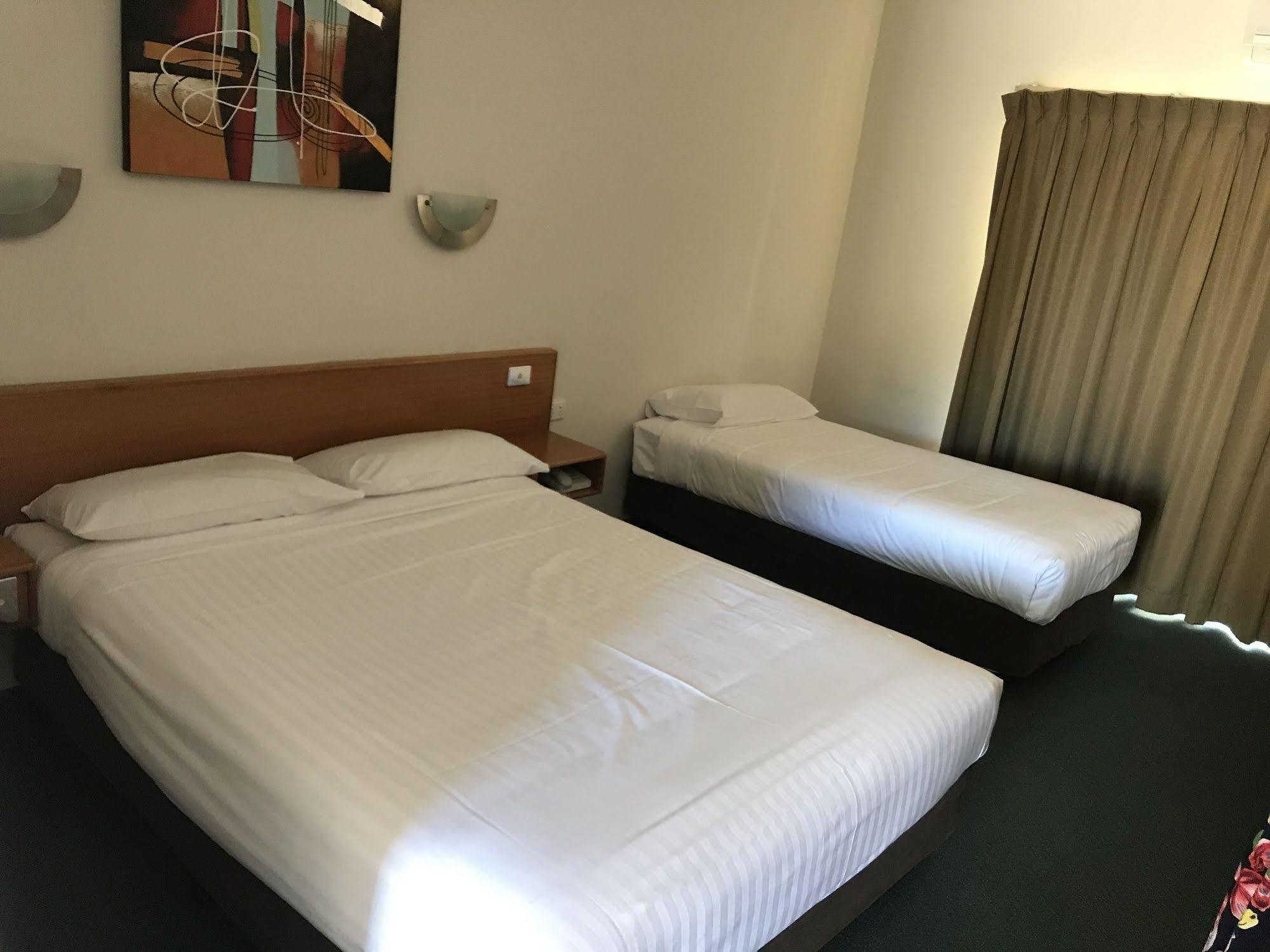 金吉拉大西部汽车旅馆 外观 照片